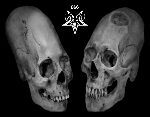 CONEHEAD Two PENTAGRAM 600 BW